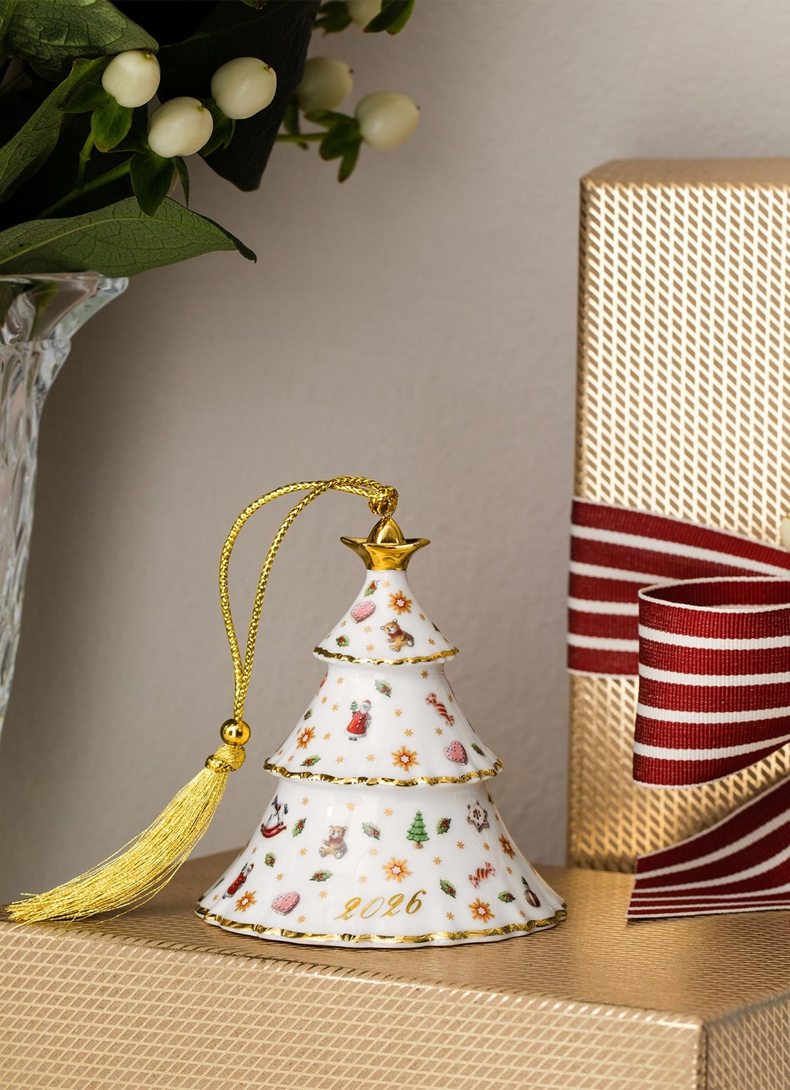 Villeroy & Boch Kerstboom 2026 kersthanger 8,4 cm - voorkant 3 wit