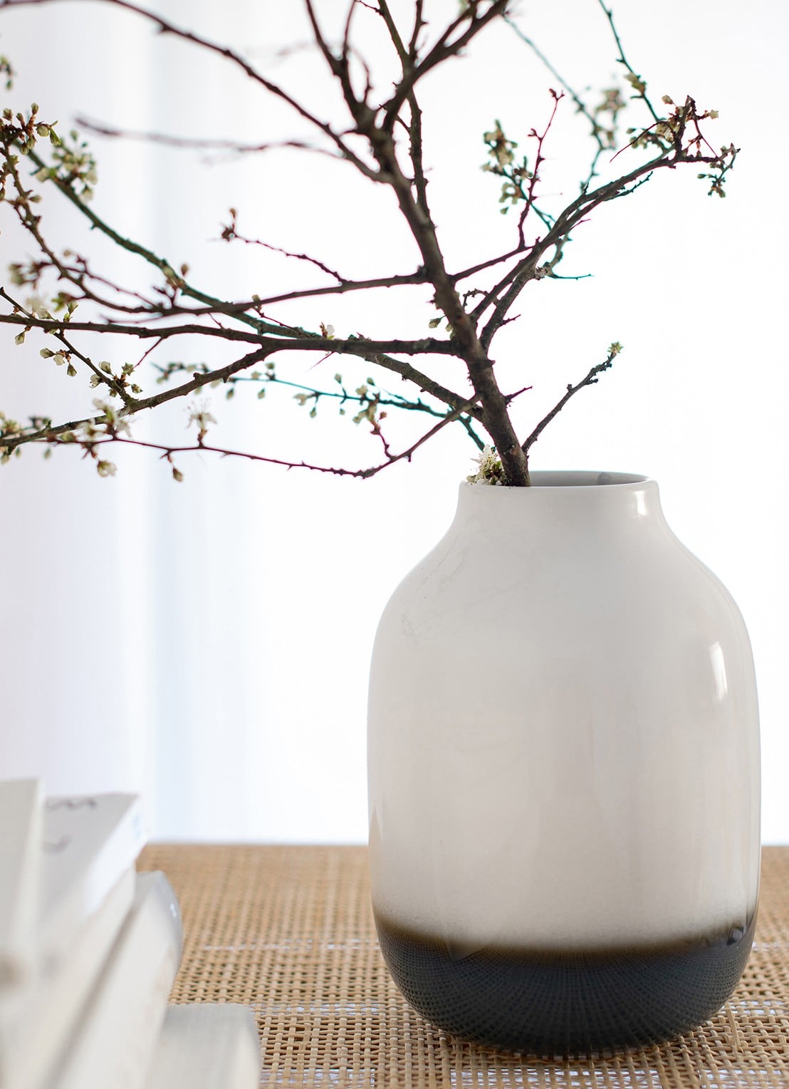 Villeroy & Boch Lave Nek vaas 22 cm - detail 3 gebroken wit