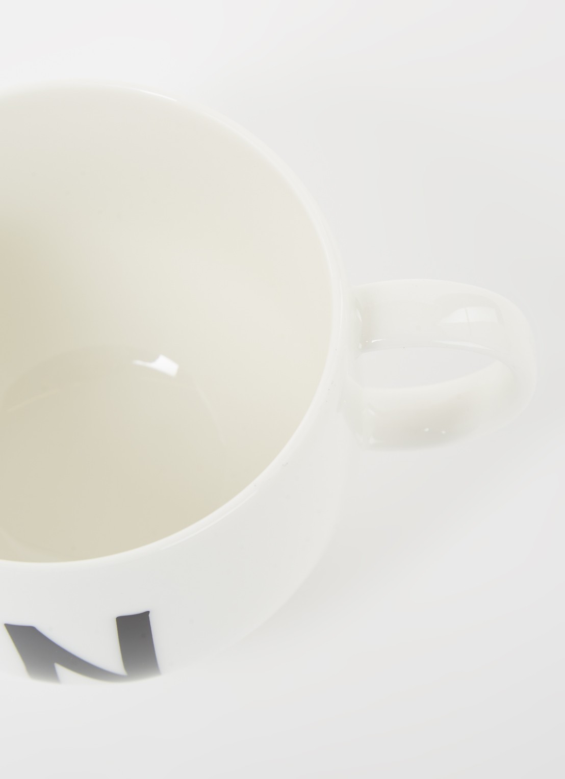 Villeroy & Boch Like Letters N mok 38 cl - detail 3 gebroken wit