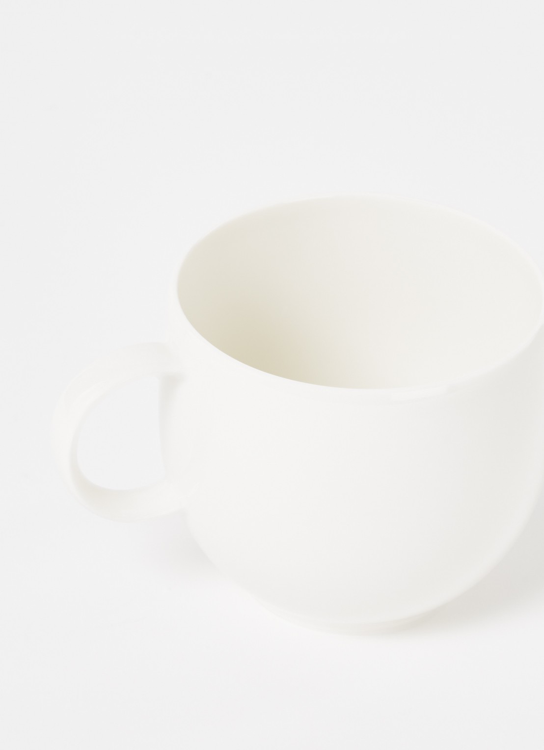 Villeroy & Boch Like Letters O mok 38 cl - detail 3 gebroken wit