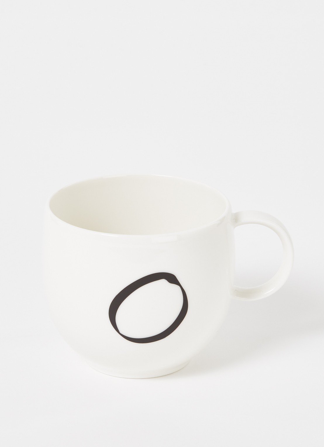 Villeroy & Boch Like Letters O mok 38 cl - voorkant 2 gebroken wit