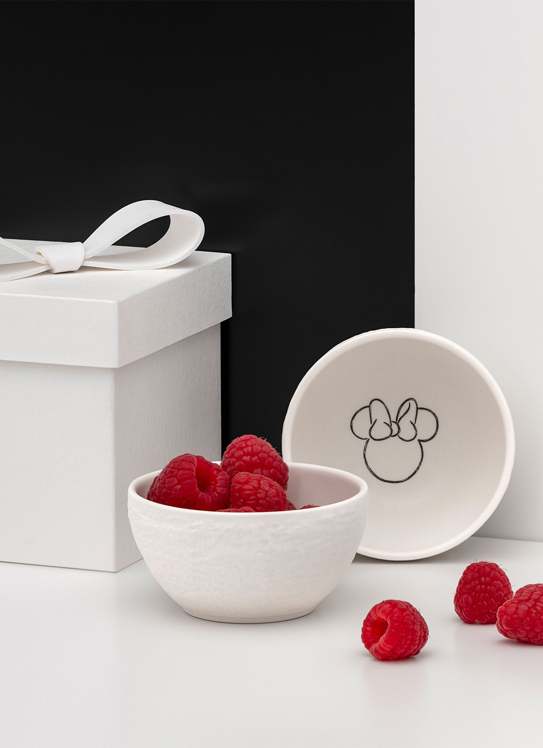 Villeroy & Boch Manufacture Rock blanc - Mickey Mouse dipschaal 8 cm - detail 3 wit