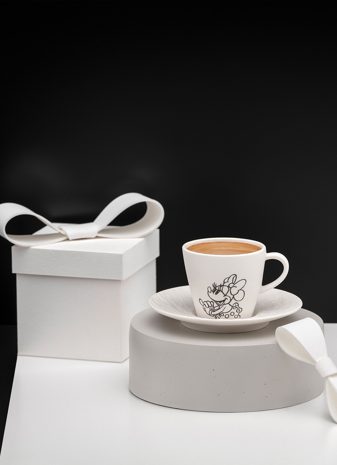 Villeroy & Boch Manufacture Rock blanc - Mickey Mouse koffiekopje - achterkant wit