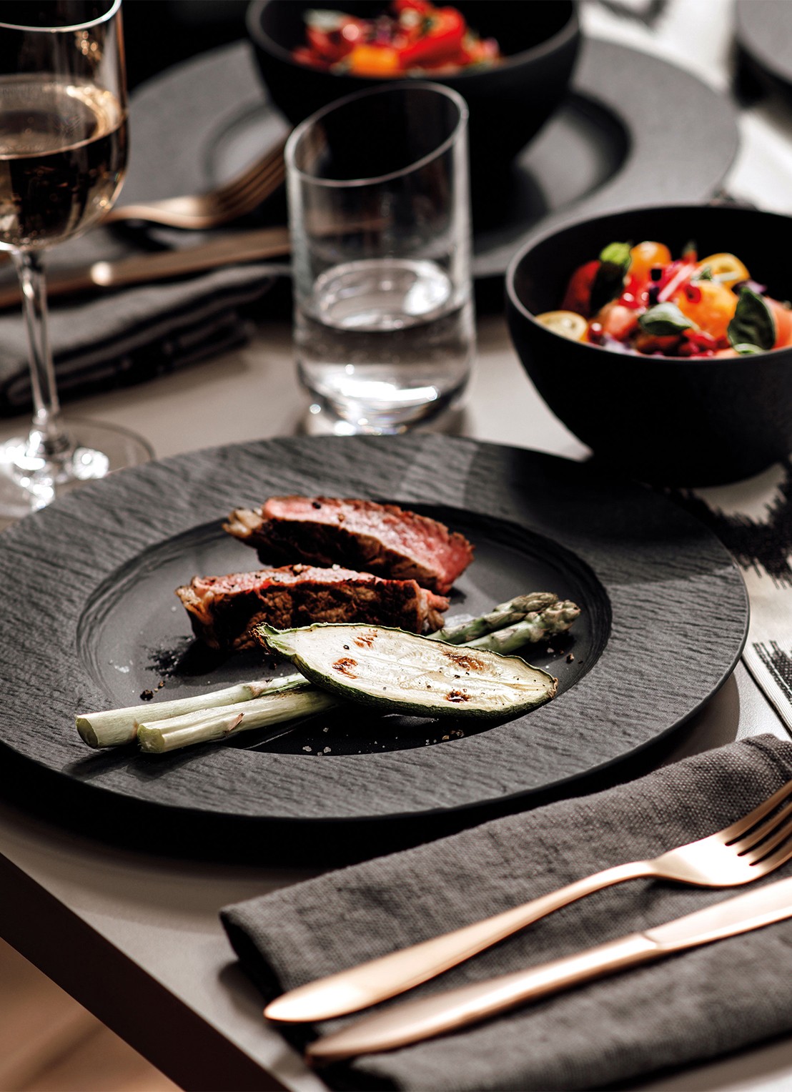 Villeroy & Boch Manufacture Rock dinerbord 27 cm - detail 4 donkergrijs
