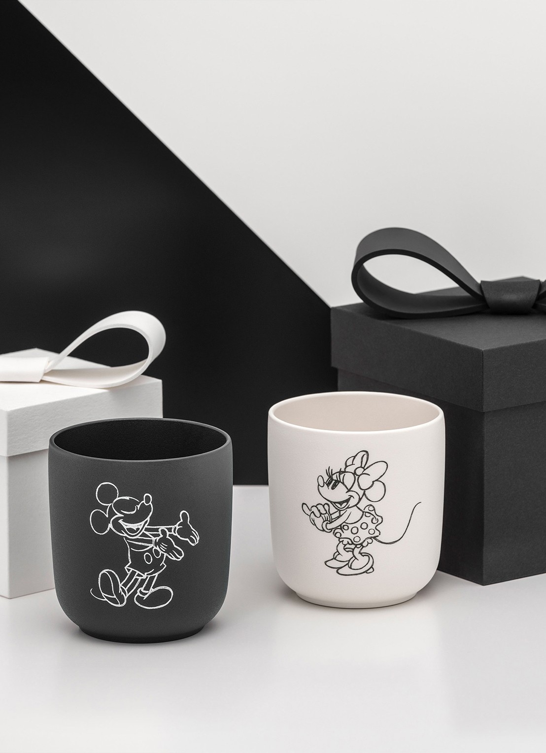 Villeroy & Boch Manufacture Rock - Mickey Mouse koffiebeker set van 2 - voorkant 2 zwart