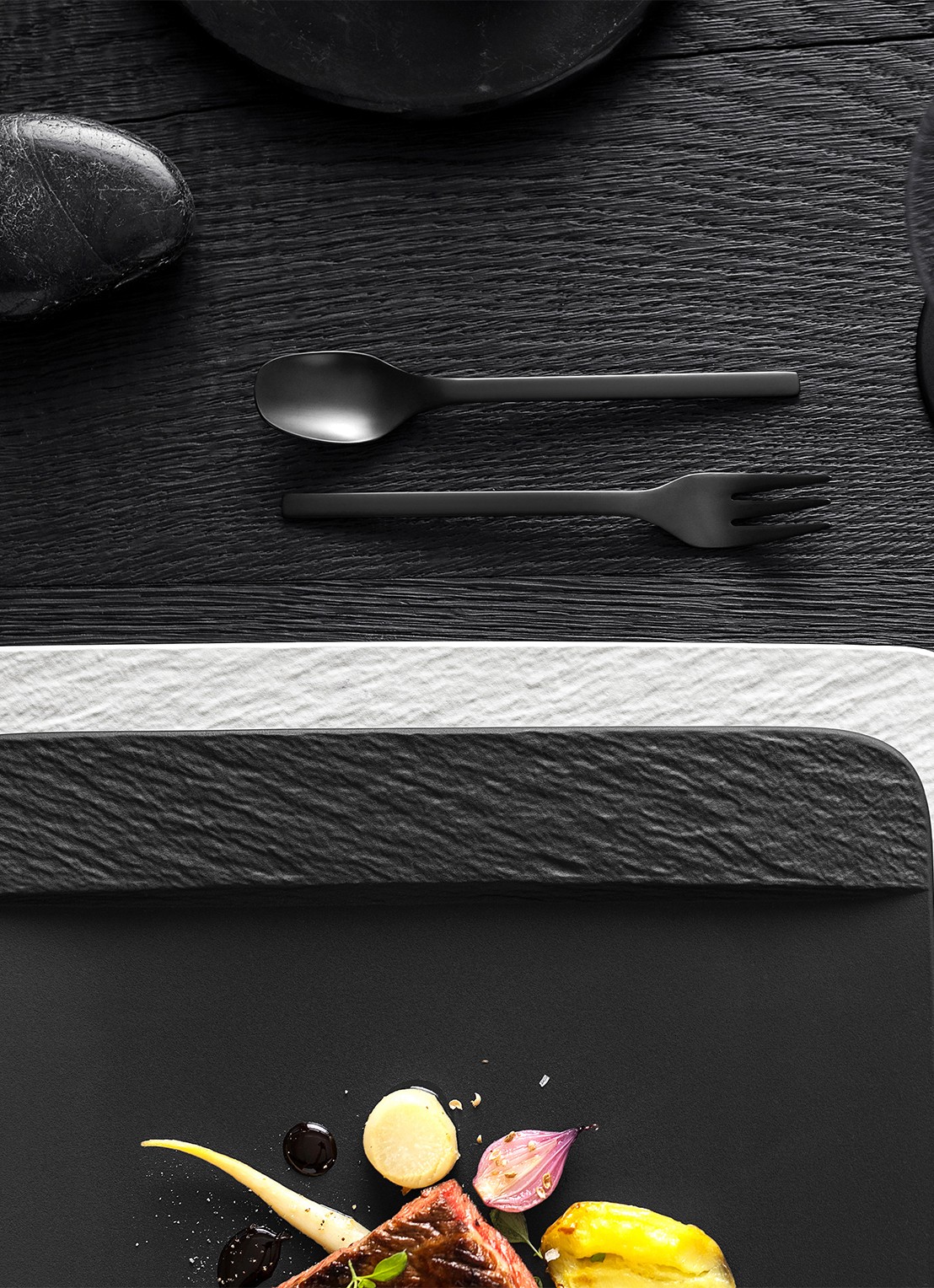 Villeroy & Boch Manufacture Rock serveerplank van porselein 32,5 x 32,5 cm  - achterkant gebroken wit