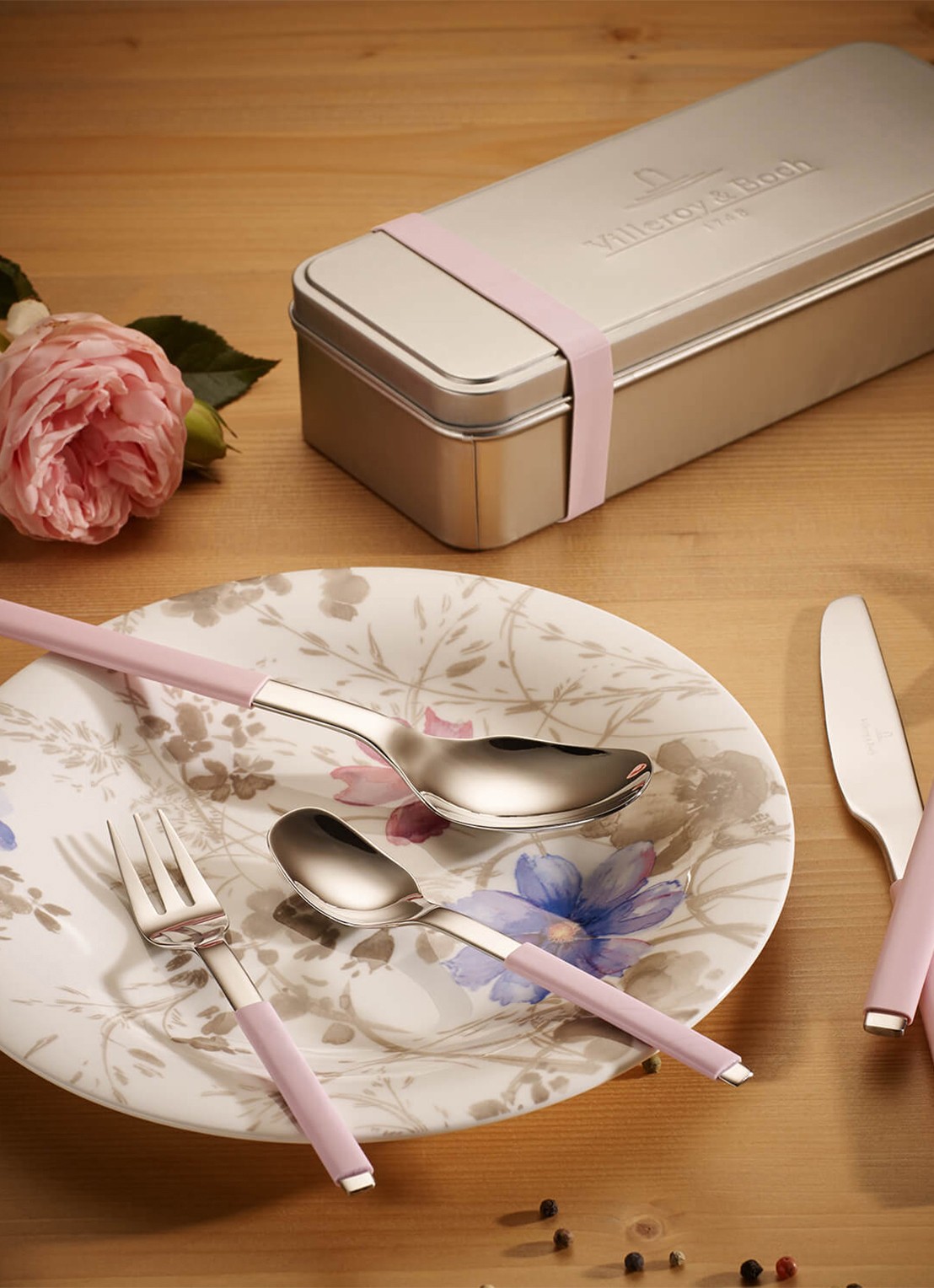 Villeroy & Boch Mariefleur Gris ontbijtbord 21 cm - detail 4 lichtgrijs