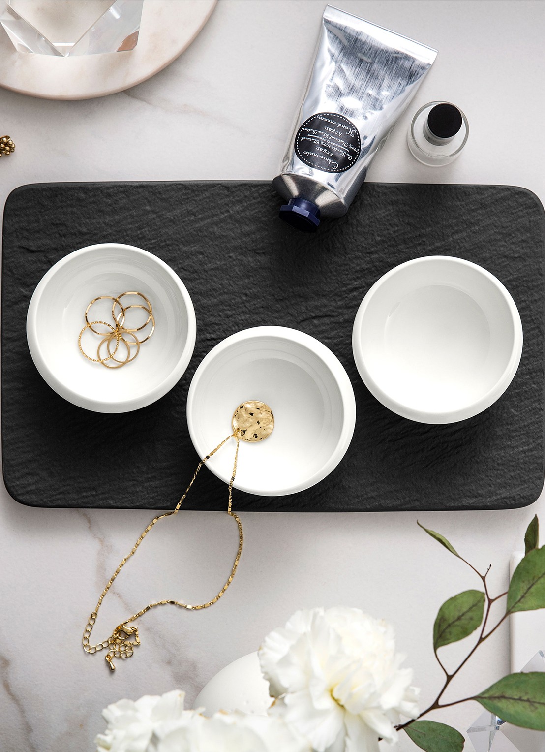 Villeroy & Boch NewMoon dipschaalset met serveerplank 4-delig - detail 2 gebroken wit