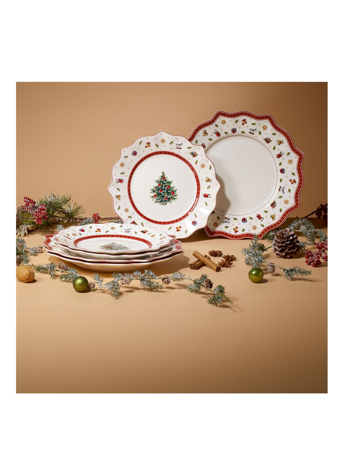 Villeroy & Boch Toy's Delight Kerst Bordenset 8-delig - detail 2 gebroken wit