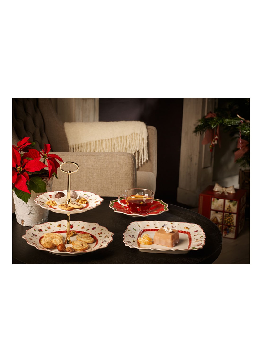 Villeroy & Boch Toy's Delight Kerst etagère 24 cm - voorkant 5 gebroken wit