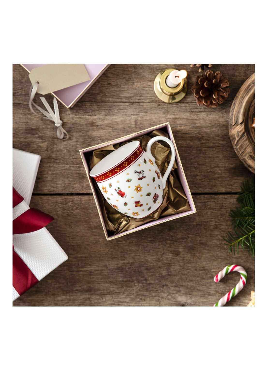 Villeroy & Boch Toy's Delight kerst mok 34 cl - detail 4 gebroken wit