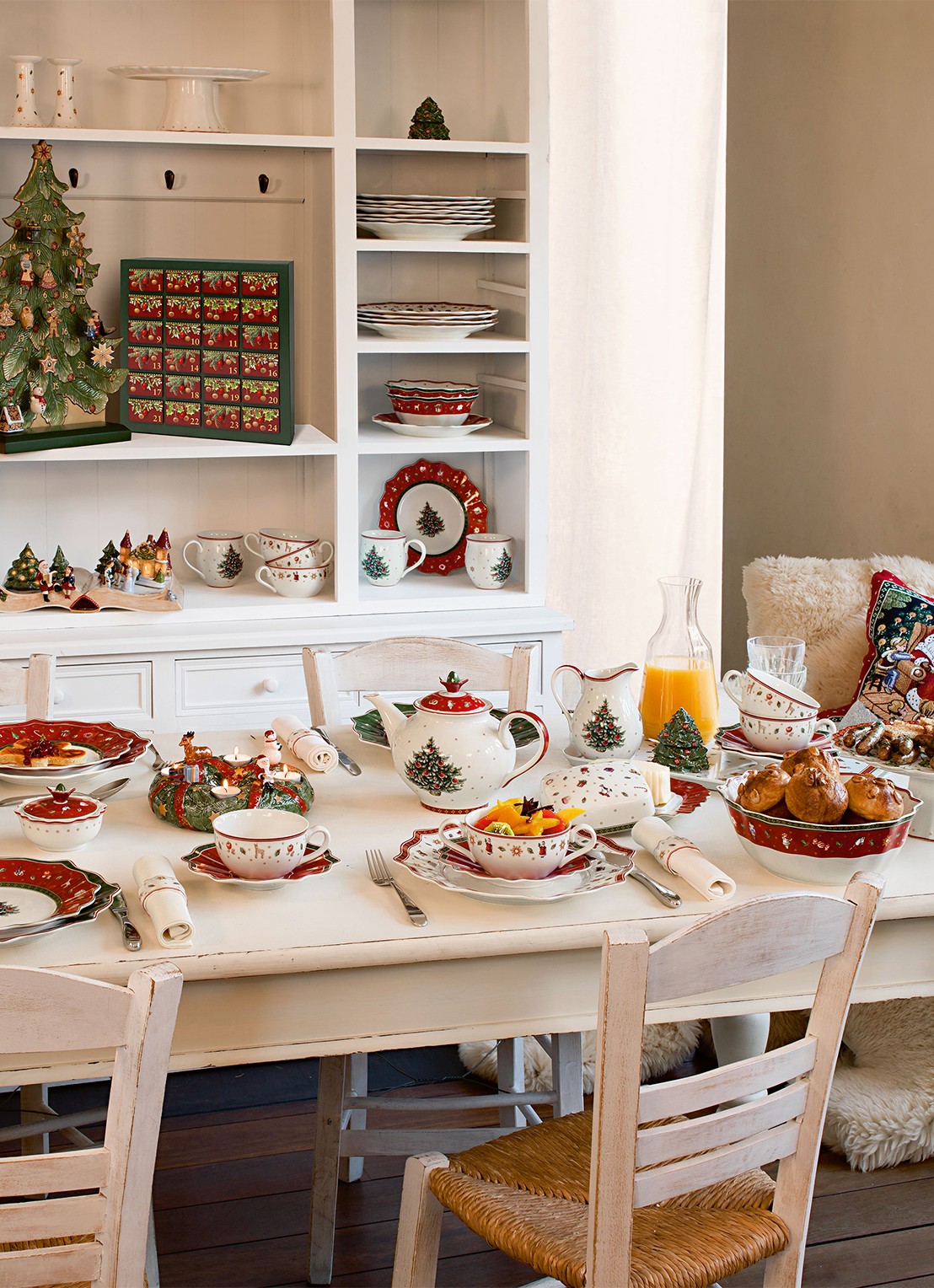 Villeroy & Boch Toy's Delight Kerst ontbijt serviesset 6-delig - voorkant 5 steenrood