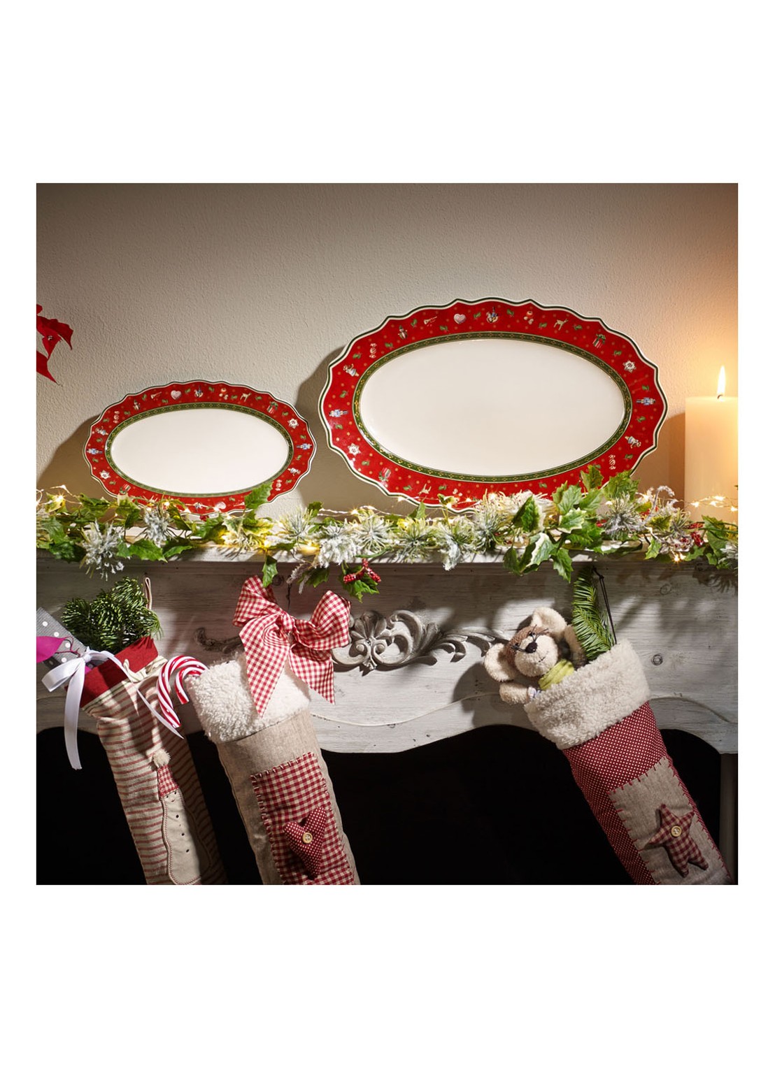 Villeroy & Boch Toy's Delight Kerst serveerschaal 37 cm - detail 3 steenrood