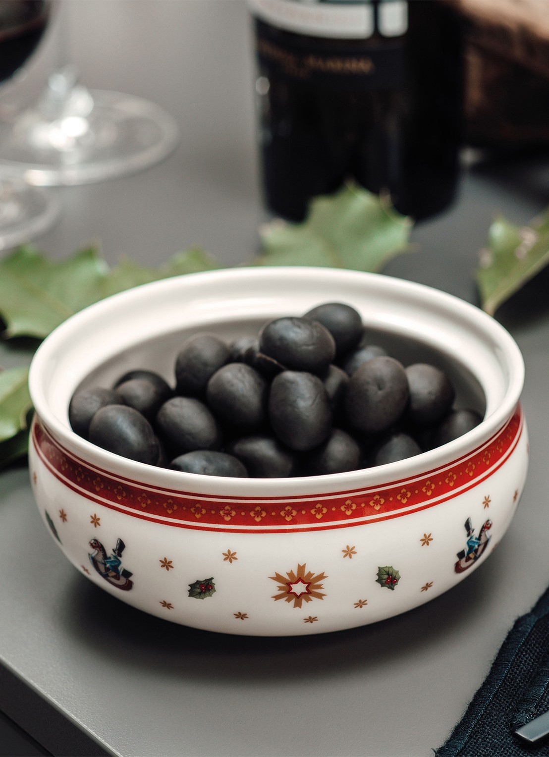 Villeroy & Boch Toy's Delight Kerst suikerpot 13 cm - voorkant 3 steenrood