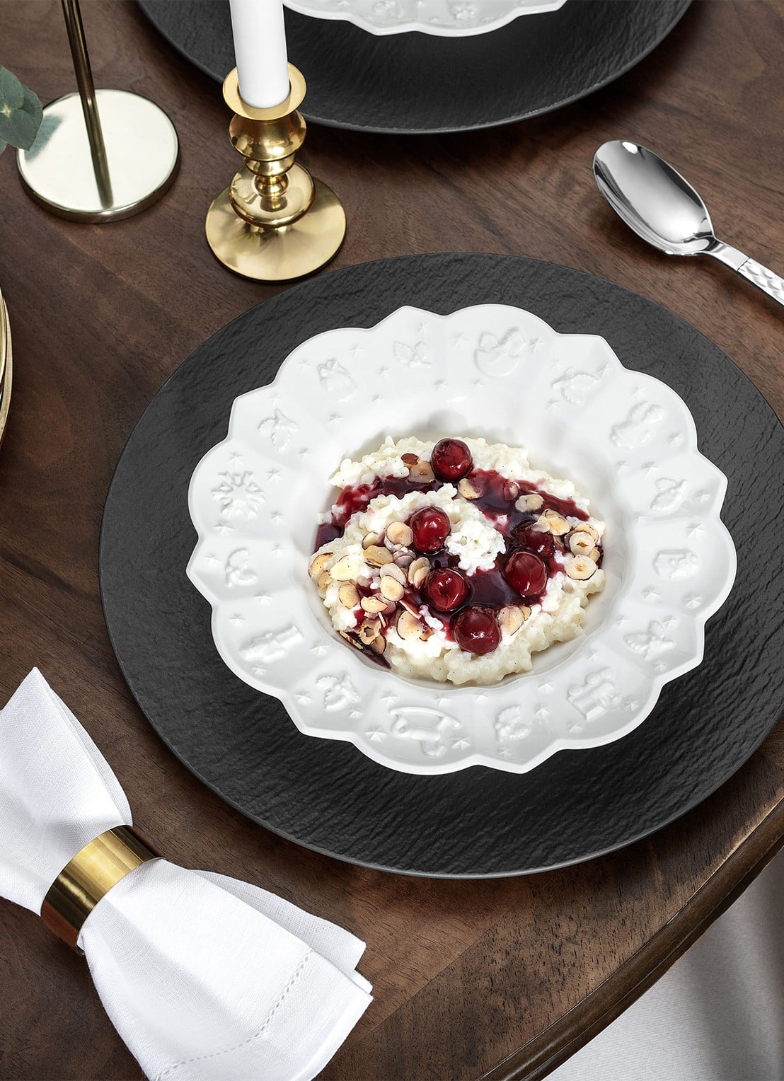 Villeroy & Boch Toy's Delight Royal Classic diep bord 23,5 cm  - detail 3 gebroken wit