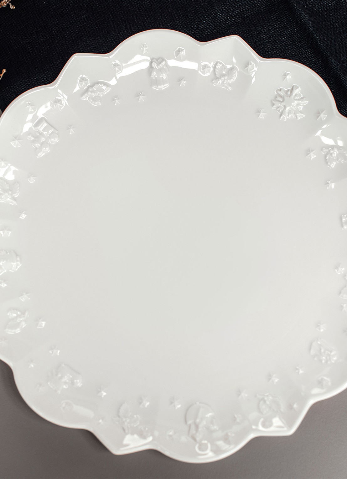 Villeroy & Boch Toy's Delight Royal Classic Kerst dinerbord 29 cm - voorkant 7 gebroken wit