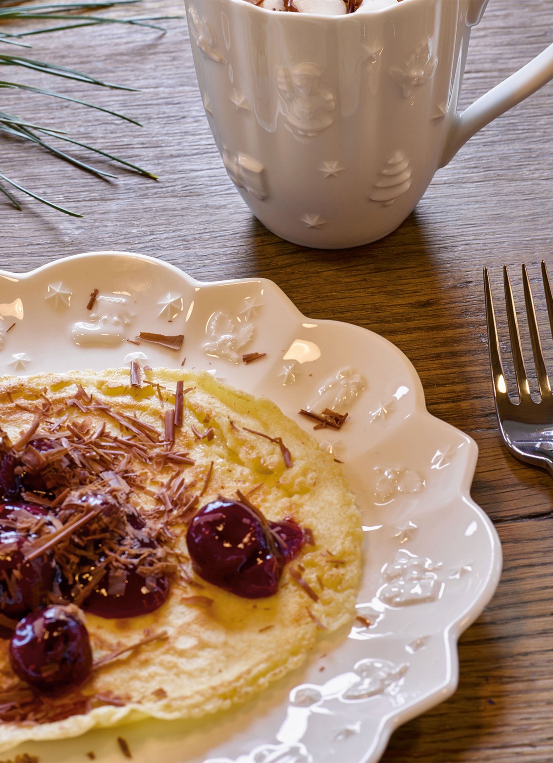 Villeroy & Boch Toy's Delight Royal Classic Kerst ontbijtbord 24 cm - achterkant 8 gebroken wit