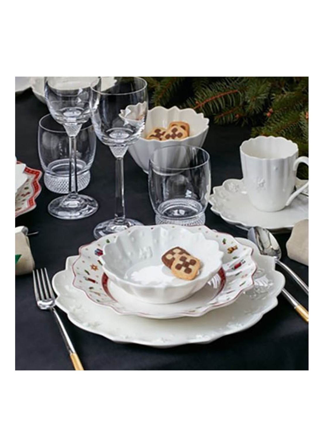 Villeroy & Boch Toy's Delight Royal Classic partyschaal 15 cm - detail 5 gebroken wit
