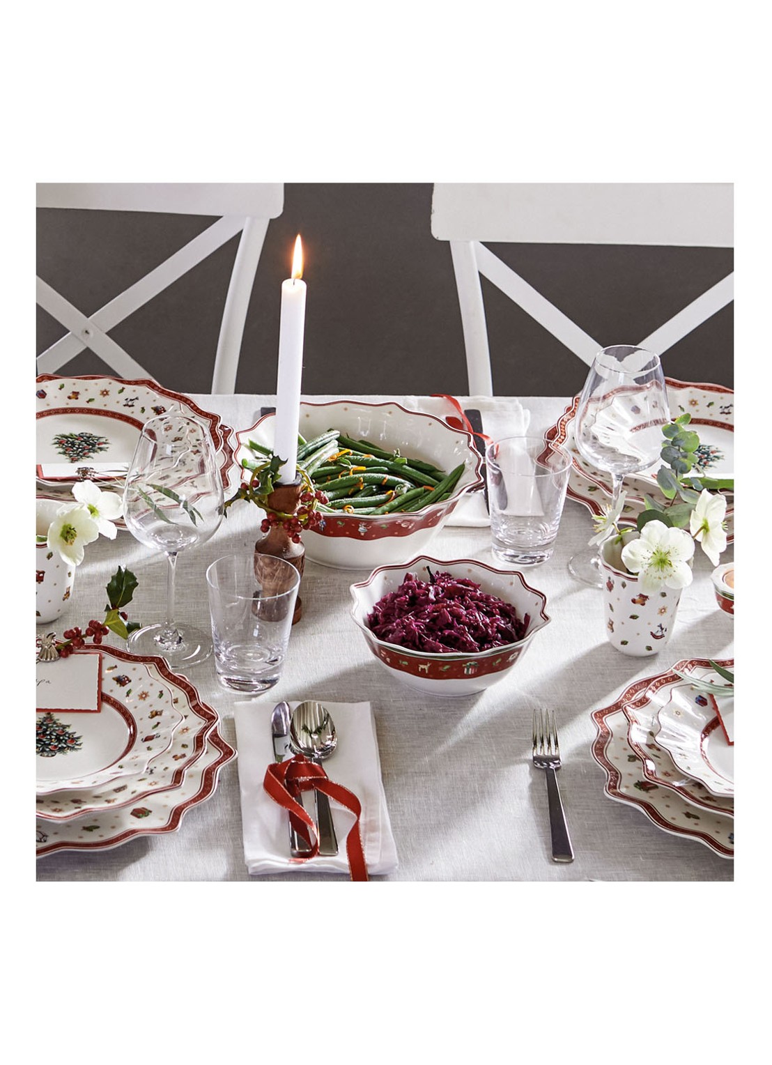 Villeroy & Boch Toy's Delight saladeschaal 25 cm - detail 2 steenrood