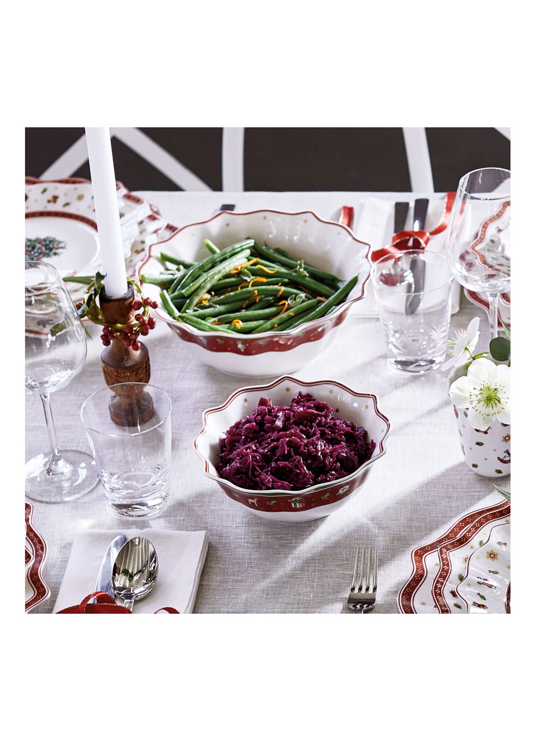 Villeroy & Boch Toy's Delight saladeschaal 25 cm - detail 3 steenrood