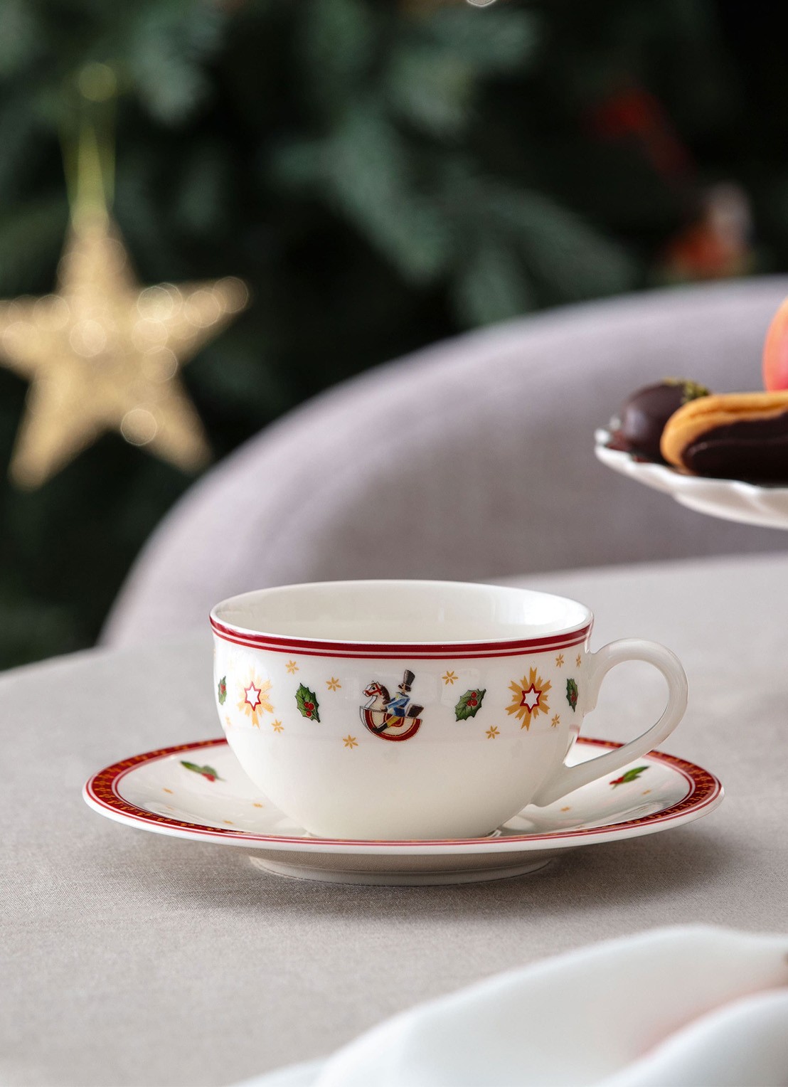 Villeroy & Boch Toy's Delight Special schotel 16,5 cm - voorkant 2 gebroken wit