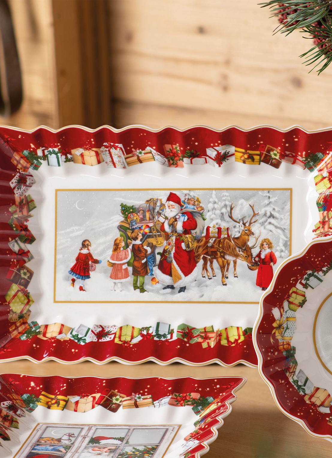 Villeroy & Boch Toy's Fantasy serveerschaal 36 cm - detail 2 steenrood