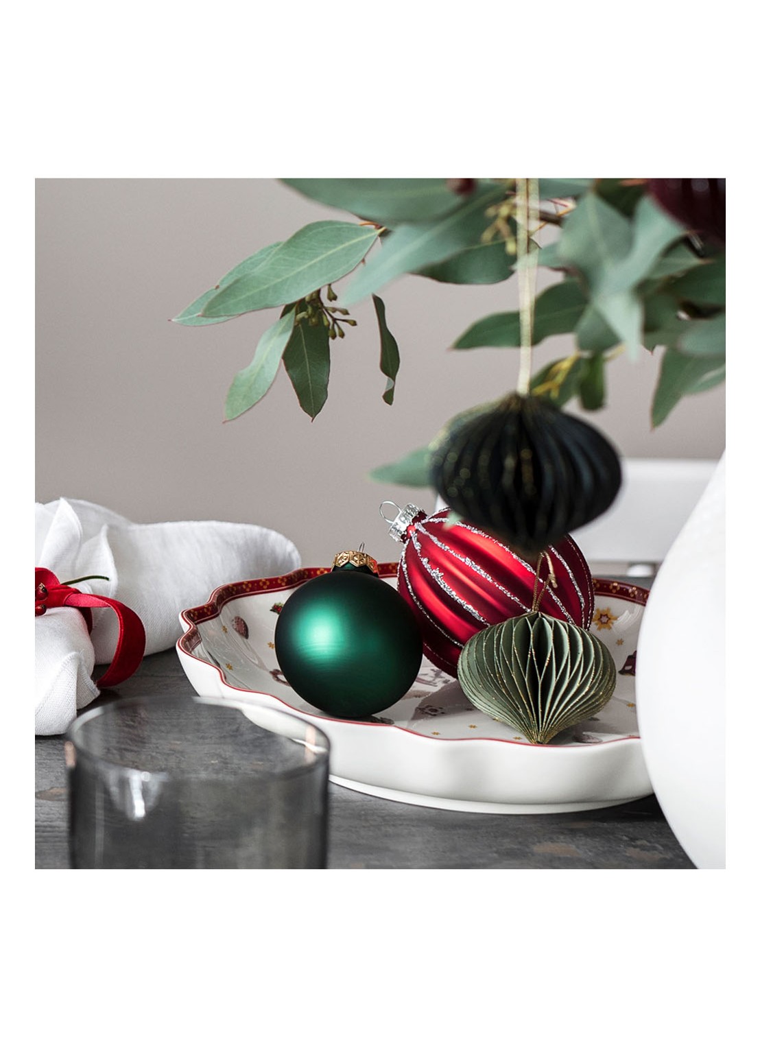 Villeroy & Boch Toys Delight kerst serveerschaal 16 cm - detail 6 steenrood
