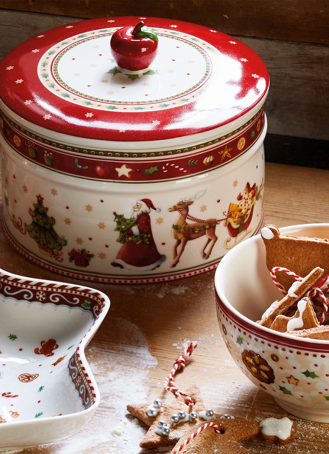 Villeroy & Boch Winter Bakery Delight Kerst snoeppot 17 cm - detail 4 steenrood