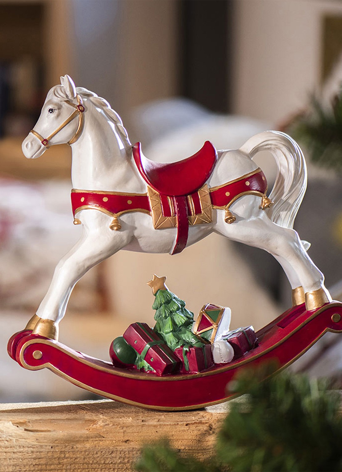 Villeroy & Boch Winter Collage schommelpaard 32,8 cm - achterkant 4 rood