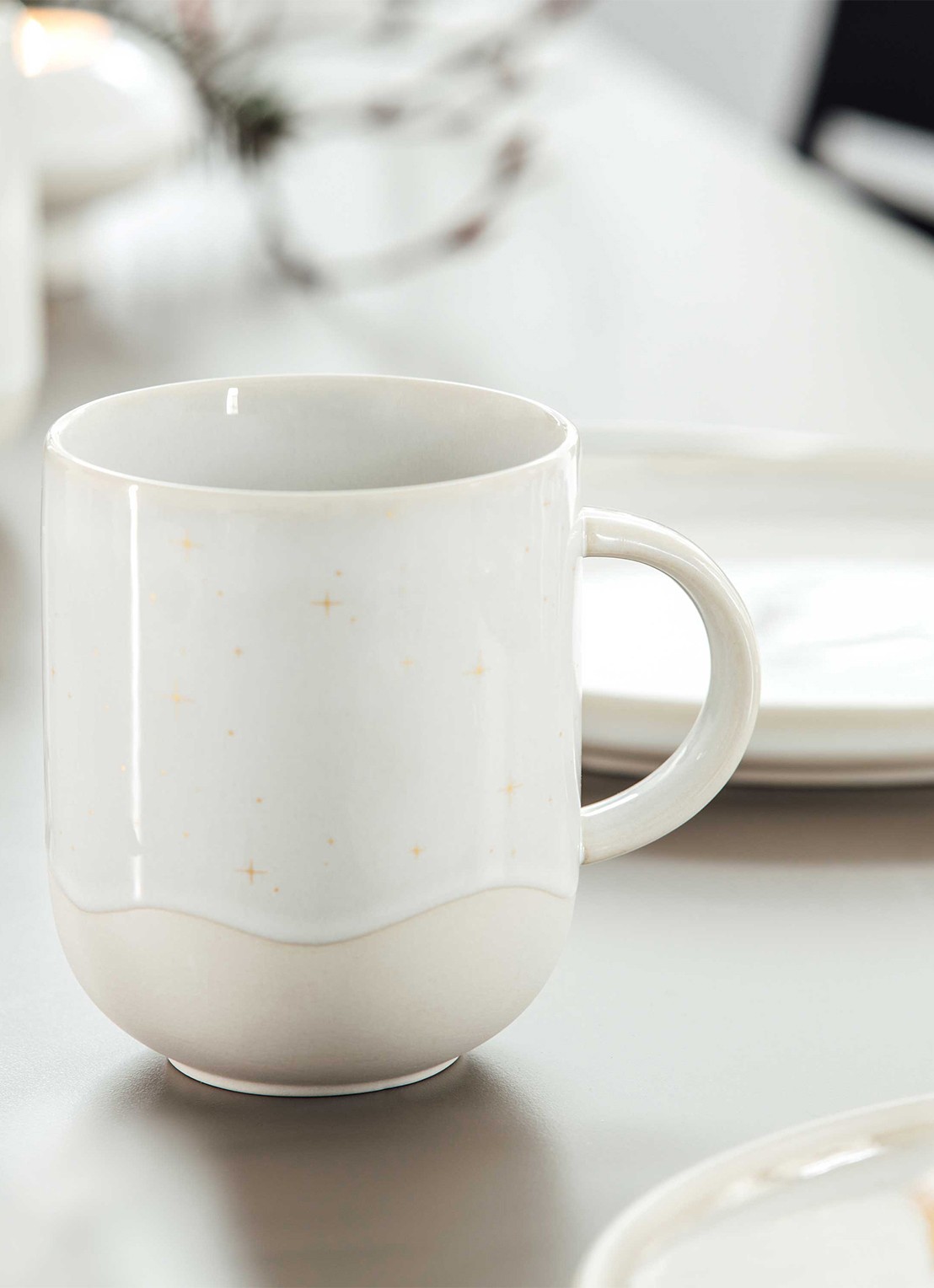 Villeroy & Boch Winter Glow mok 35 cl - voorkant 3 gebroken wit