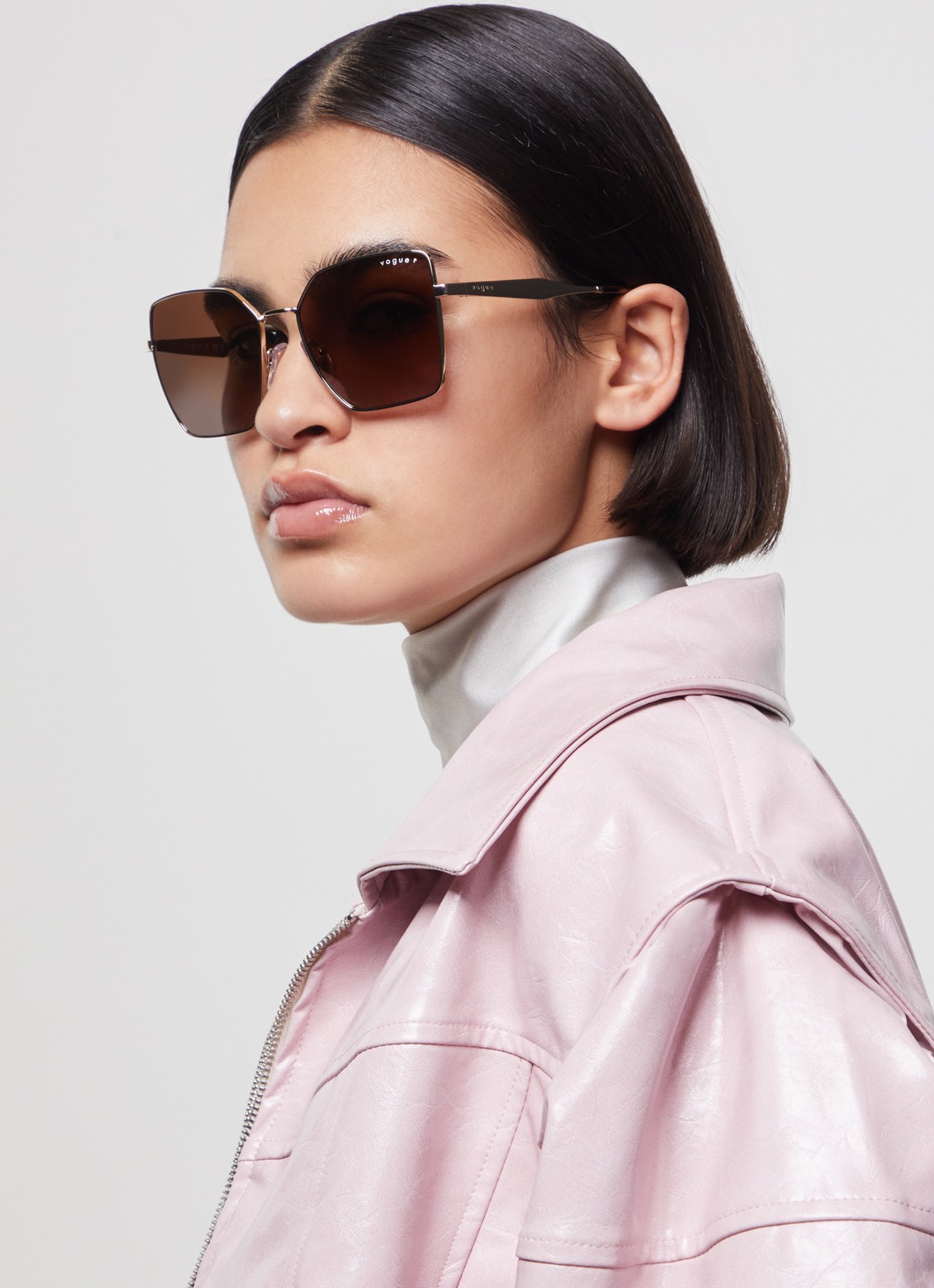 Vogue Butterfly zonnebril gepolariseerd VO4284S - voorkant 2 goud