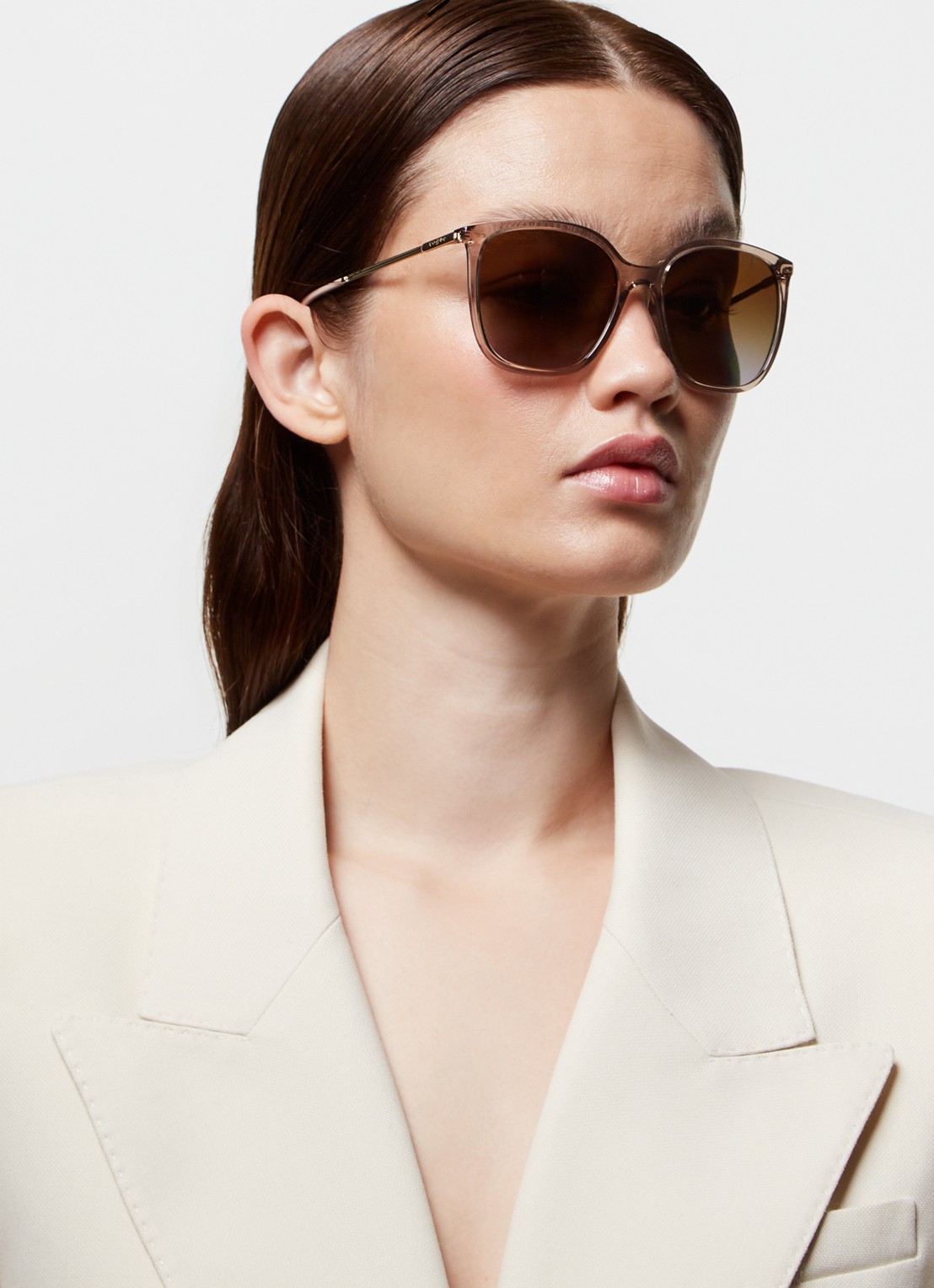 Vogue Butterfly zonnebril gepolariseerd VO5564S - voorkant 2 oudroze