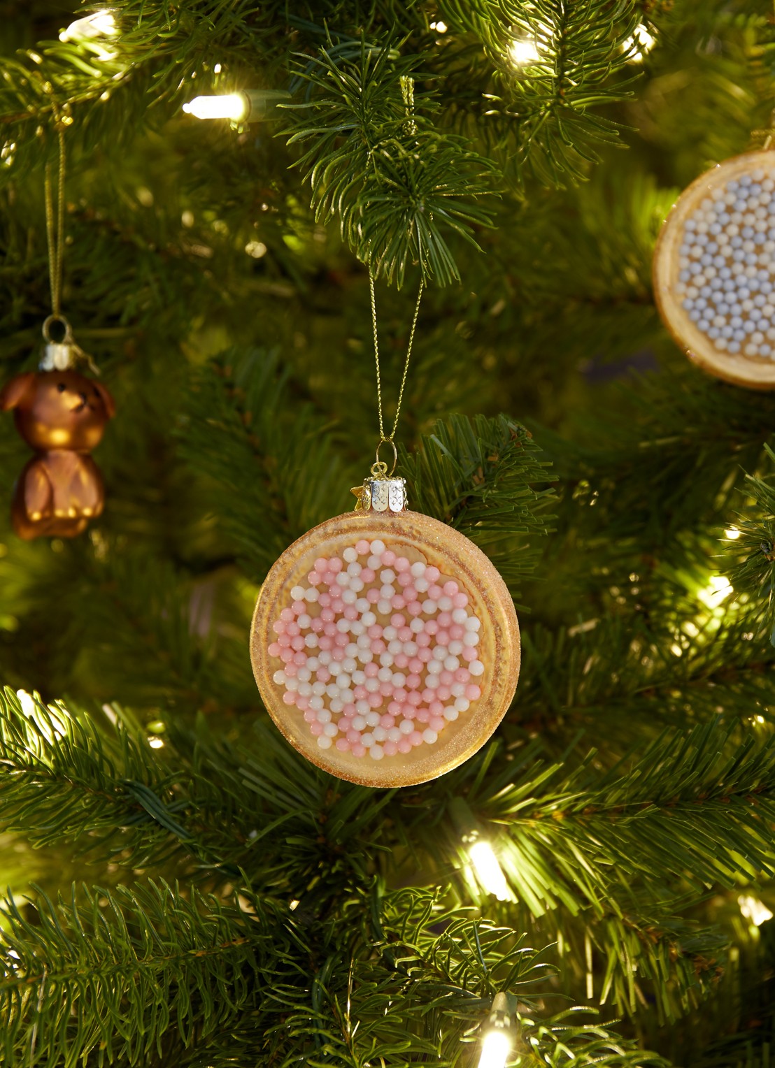 Vondels Dutch Beschuit Met Muisjes kerst ornament 8,7 cm - voorkant 3 roze