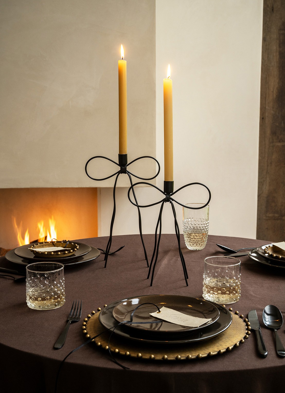 vtwonen Bow kandelaar 25 cm - voorkant 5 zwart