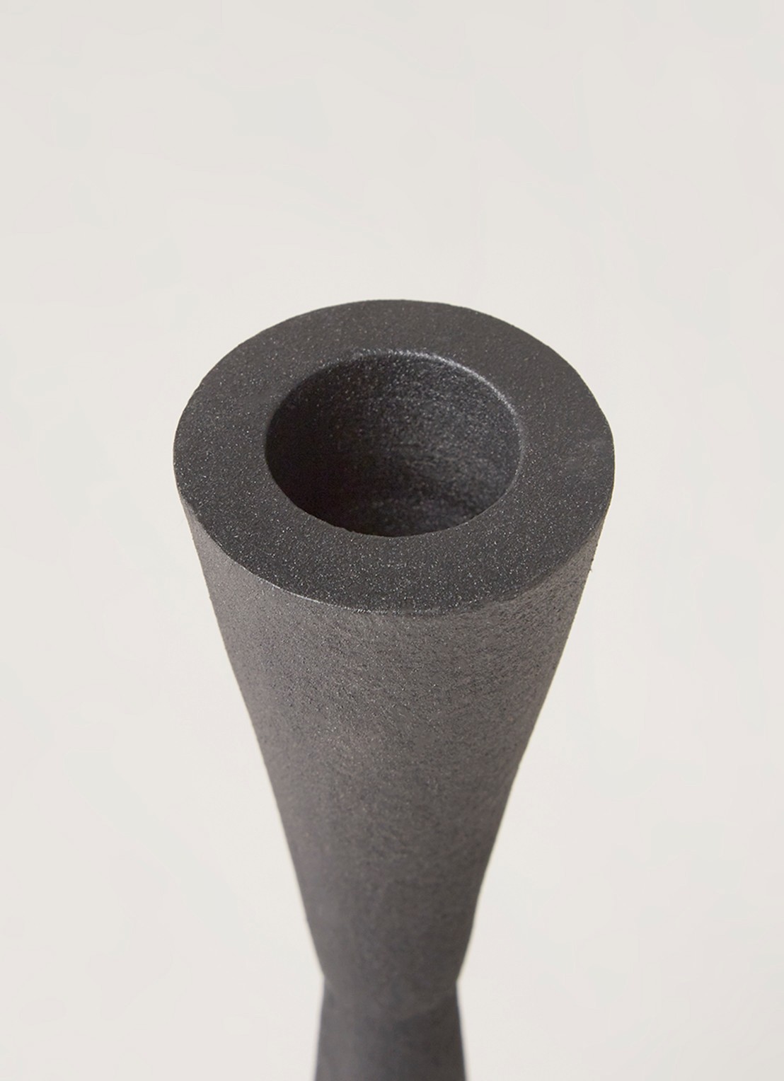 vtwonen Metal Black M kandelaar 16 cm - detail 3 zwart