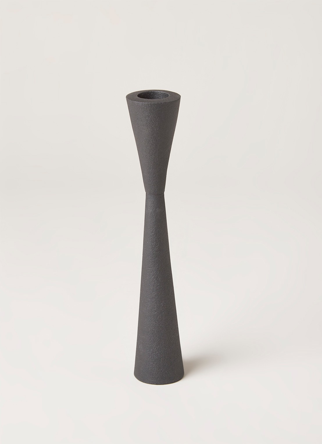 vtwonen Metal Black M kandelaar 16 cm - voorkant 2 zwart