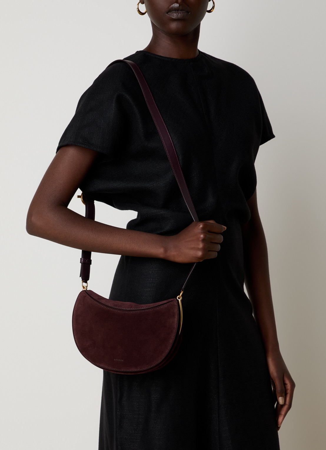 Wandler Kate crossbodytas van suède - voorkant 6 kastanjebruin