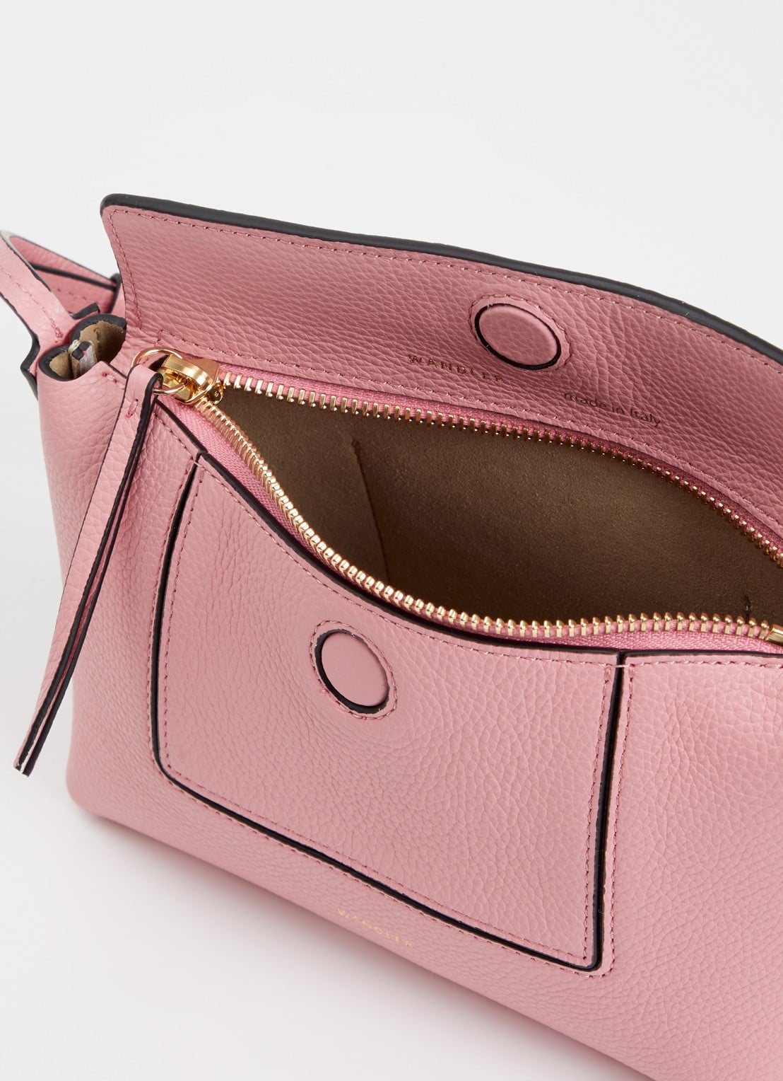 Wandler Penelope Slouch schoudertas van kalfsleer - detail roze
