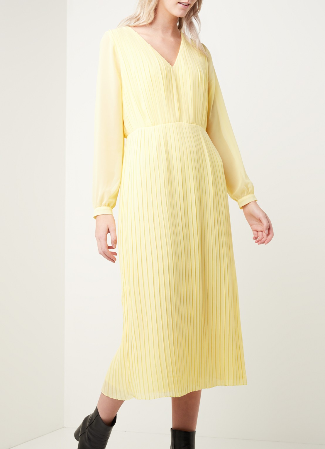 Warehouse Midi jurk met V-hals en plissé  - detail 4 geel