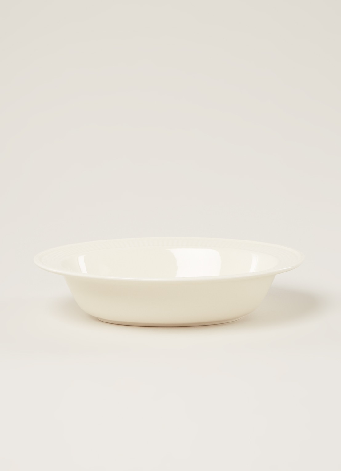 Wedgwood Edme serveerschaal 27 cm - voorkant 2 gebroken wit