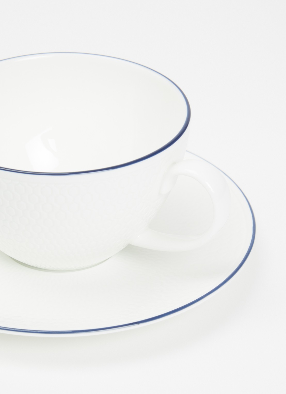 Wedgwood Gio kop en schotel 26 cl - voorkant 2 wit