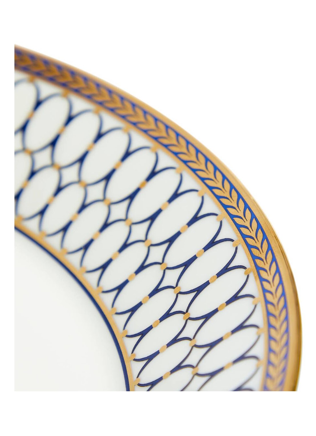 Wedgwood Renaissance Gold diep bord 22 cm - detail 3 gebroken wit