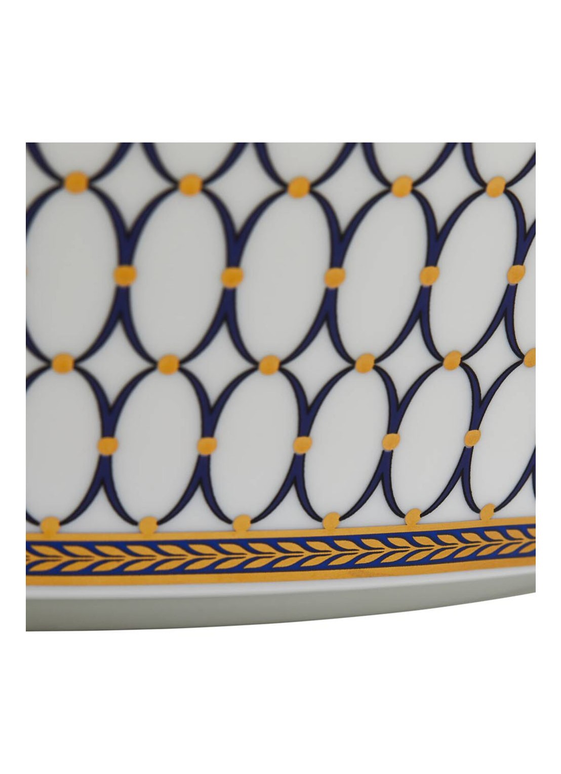 Wedgwood Renaissance Gold saladeschaal 25 cm - detail donkerblauw