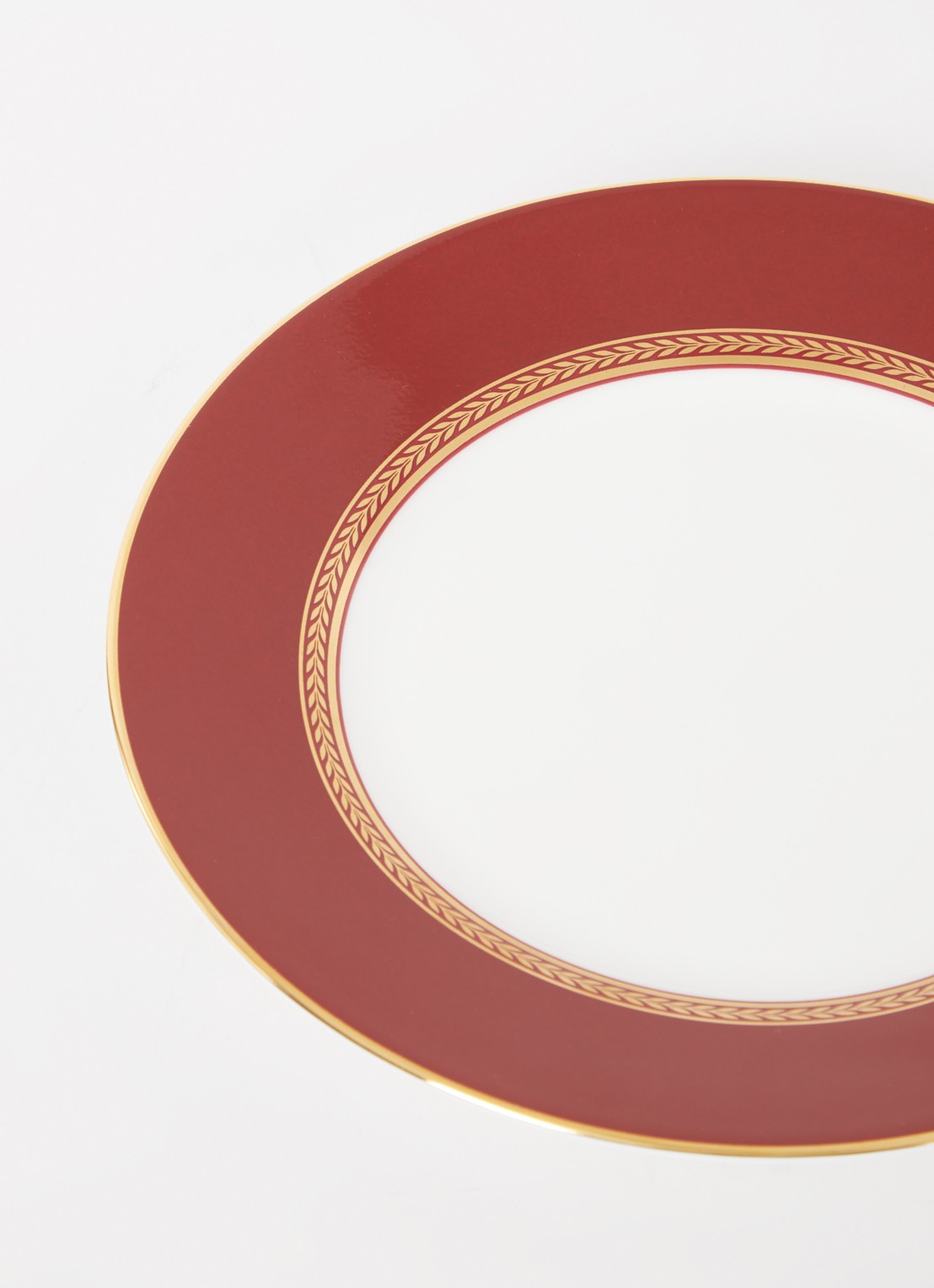 Wedgwood Renaissance Red ontbijtbord 20 cm - detail rood