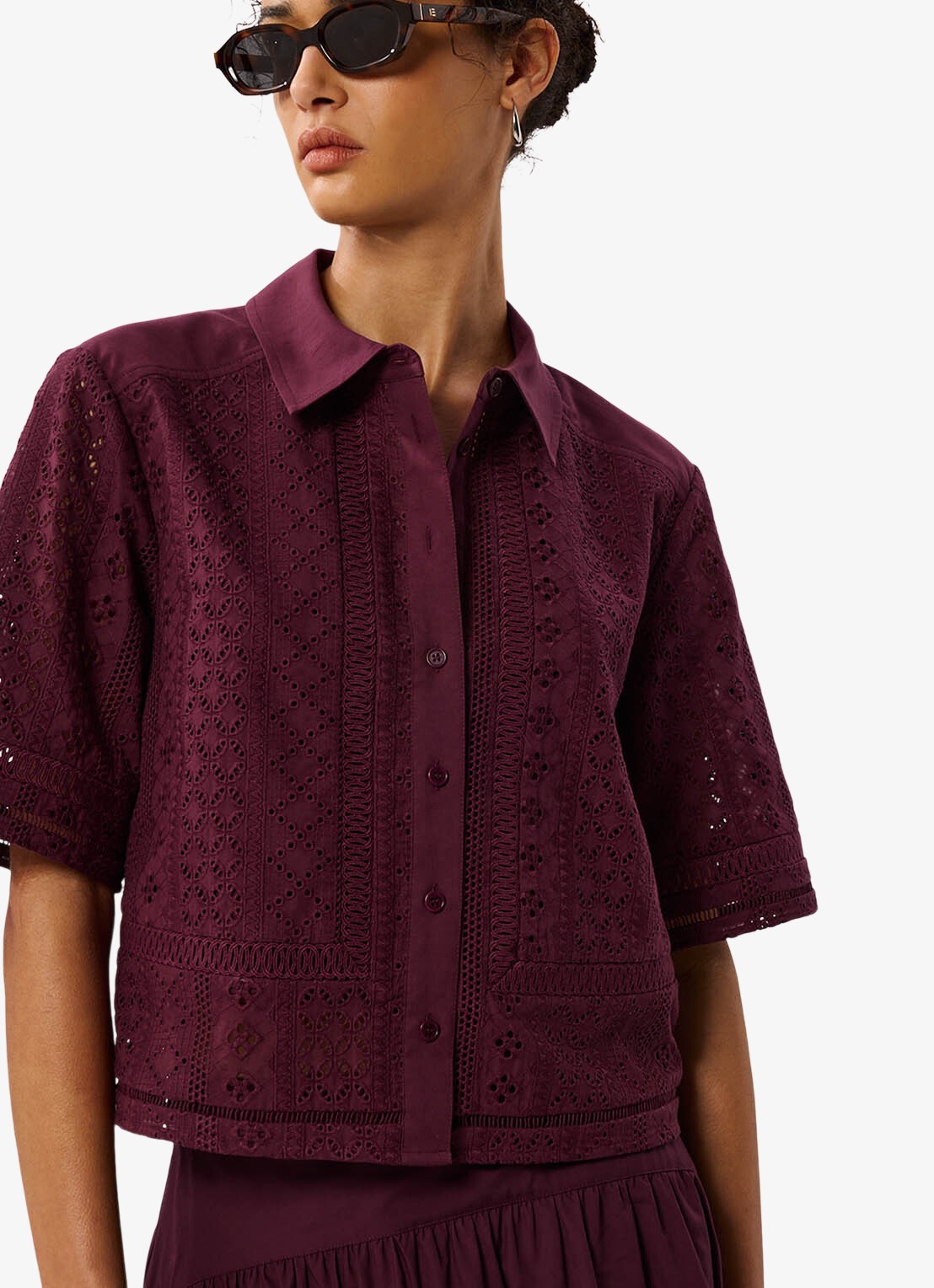 Whistles Blouse met broderie - detail 4 bordeauxrood