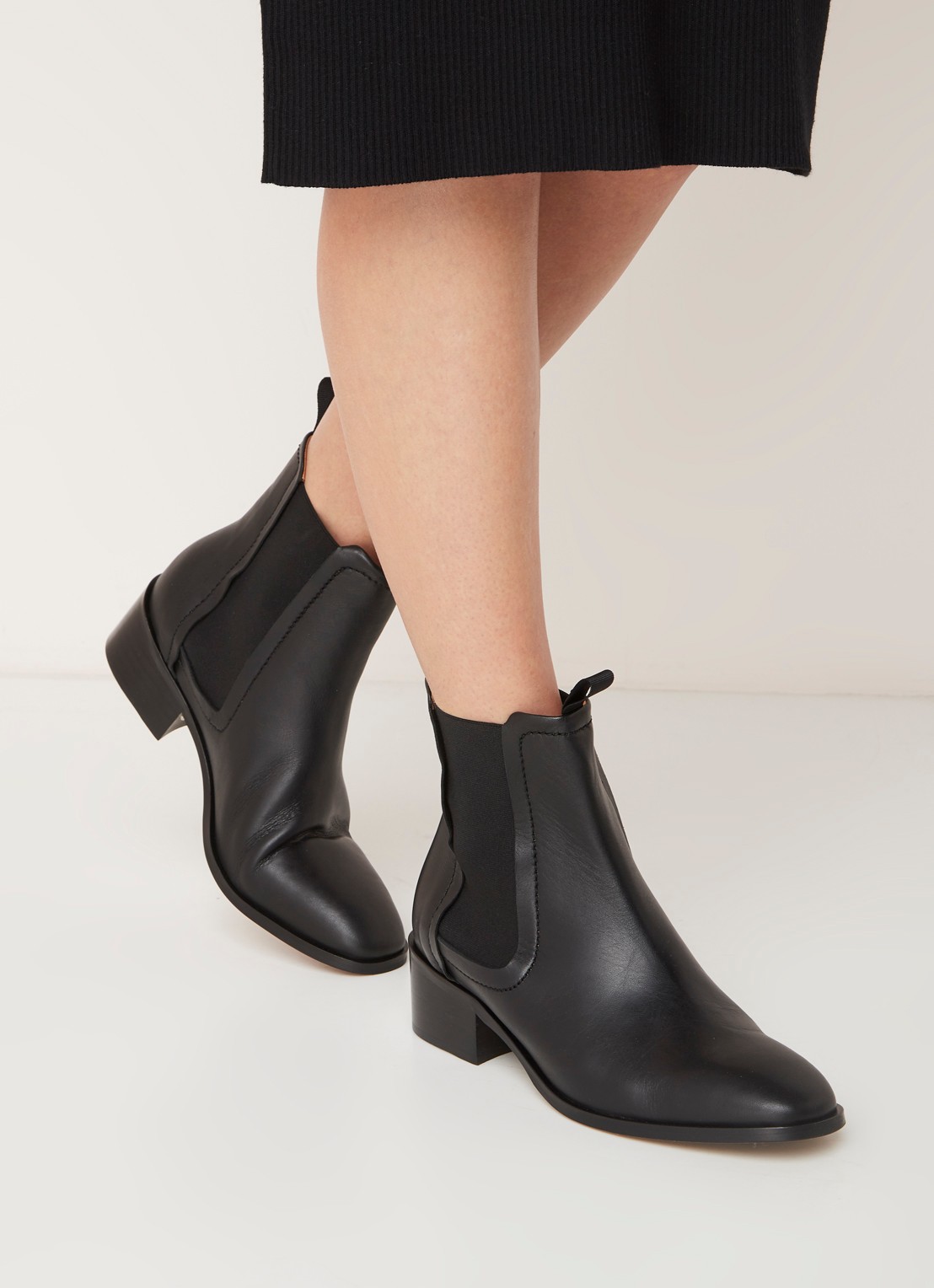 Whistles Fernbrook chelsea boot van leer - voorkant 5 zwart