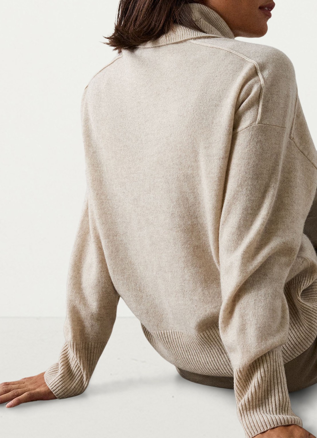 Whistles Fijngebreide trui van kasjmier met col - achterkant 3 beige