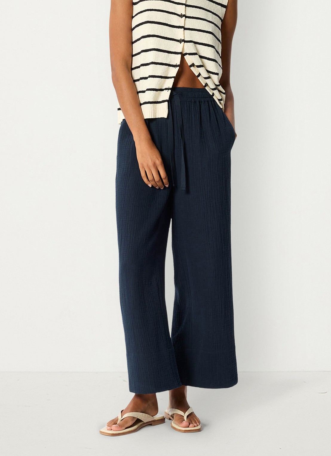 Whistles High waist wide fit pantalon met steekzakken - detail 2 donkerblauw