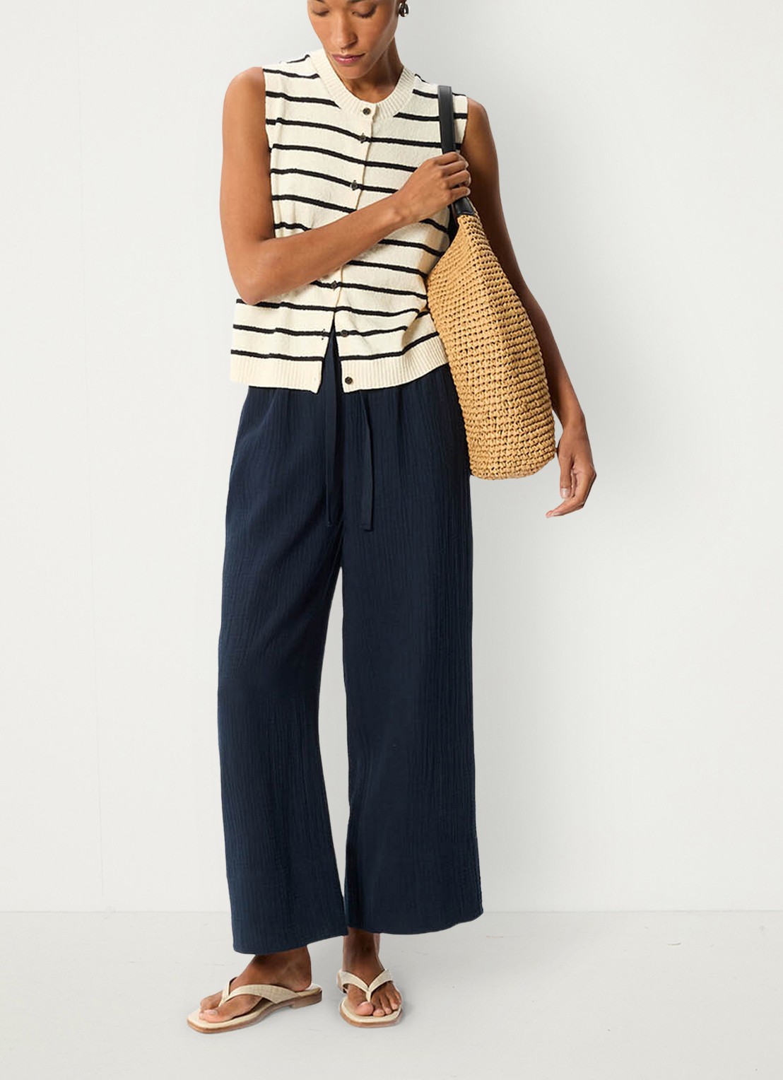 Whistles High waist wide fit pantalon met steekzakken - voorkant 6 donkerblauw