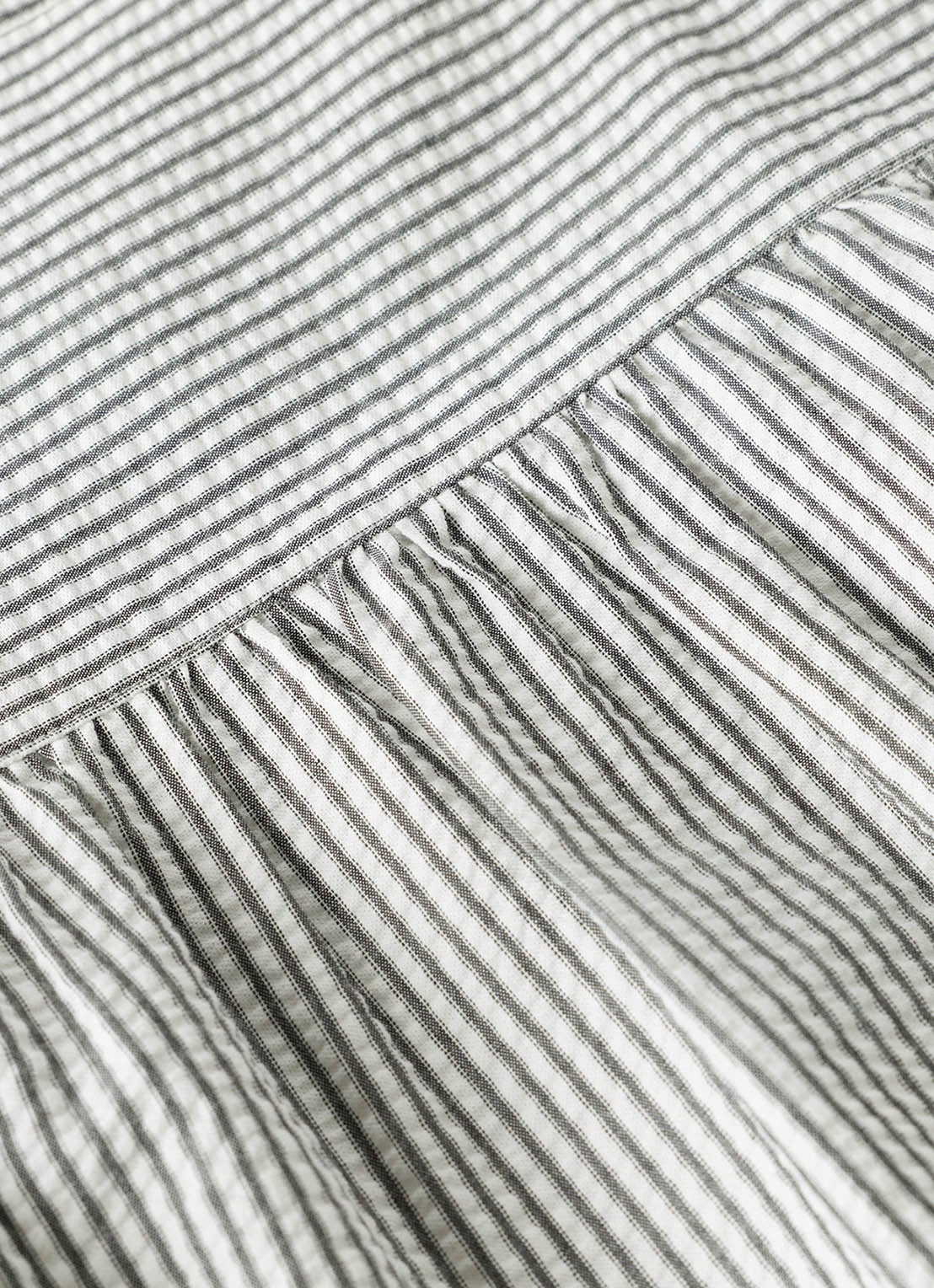 Whistles Seersucker blouse met streepprint - detail 4 gebroken wit